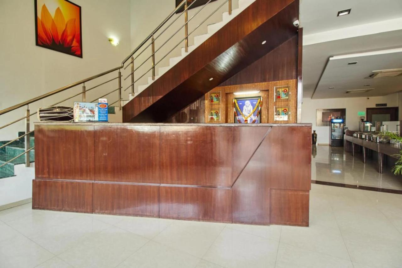 Hotel Shirdi Sai Wada Exterior foto
