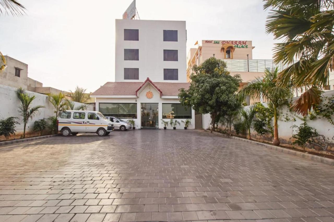 Hotel Shirdi Sai Wada Exterior foto
