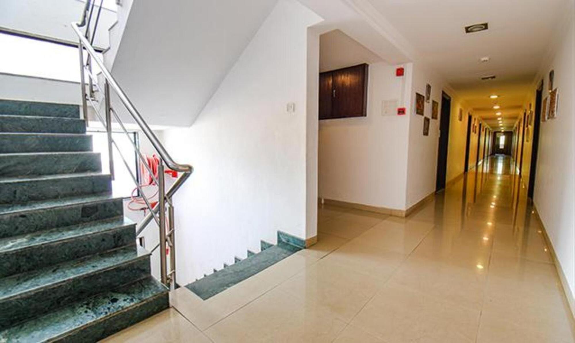 Hotel Shirdi Sai Wada Exterior foto
