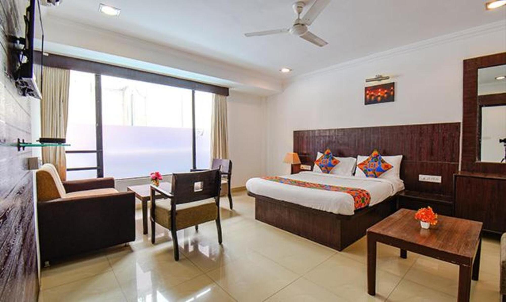 Hotel Shirdi Sai Wada Exterior foto