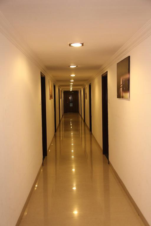 Hotel Shirdi Sai Wada Exterior foto