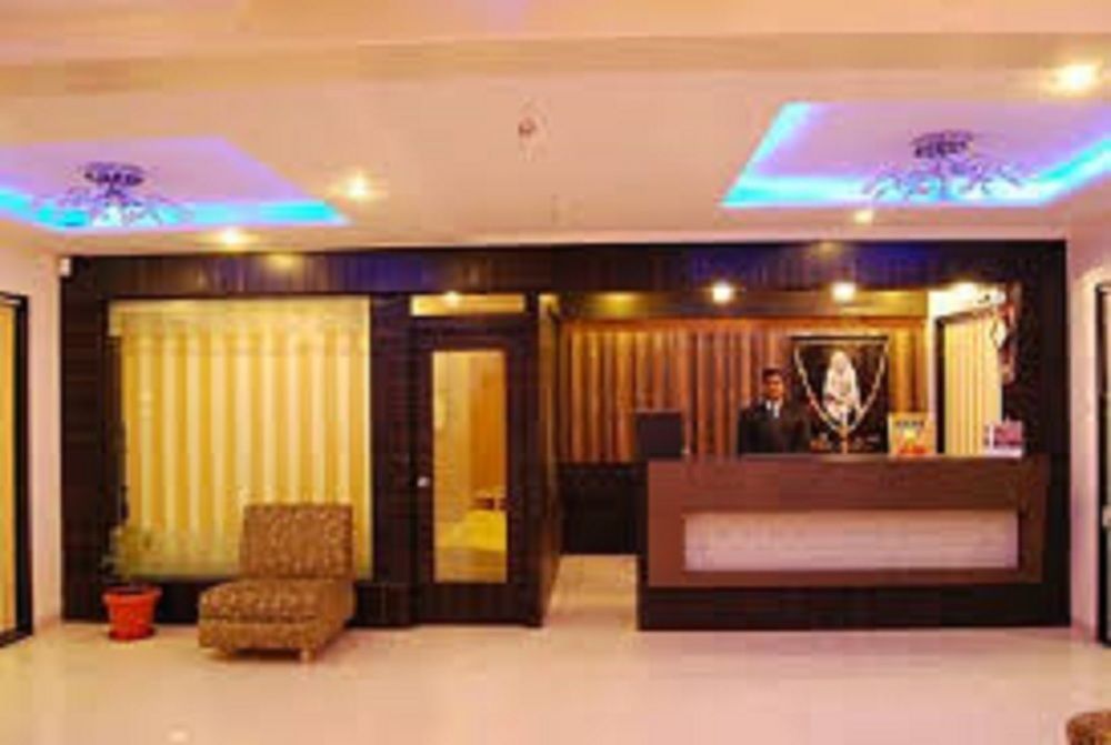Hotel Shirdi Sai Wada Exterior foto